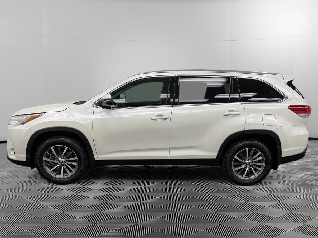 Used 2019 Toyota Highlander