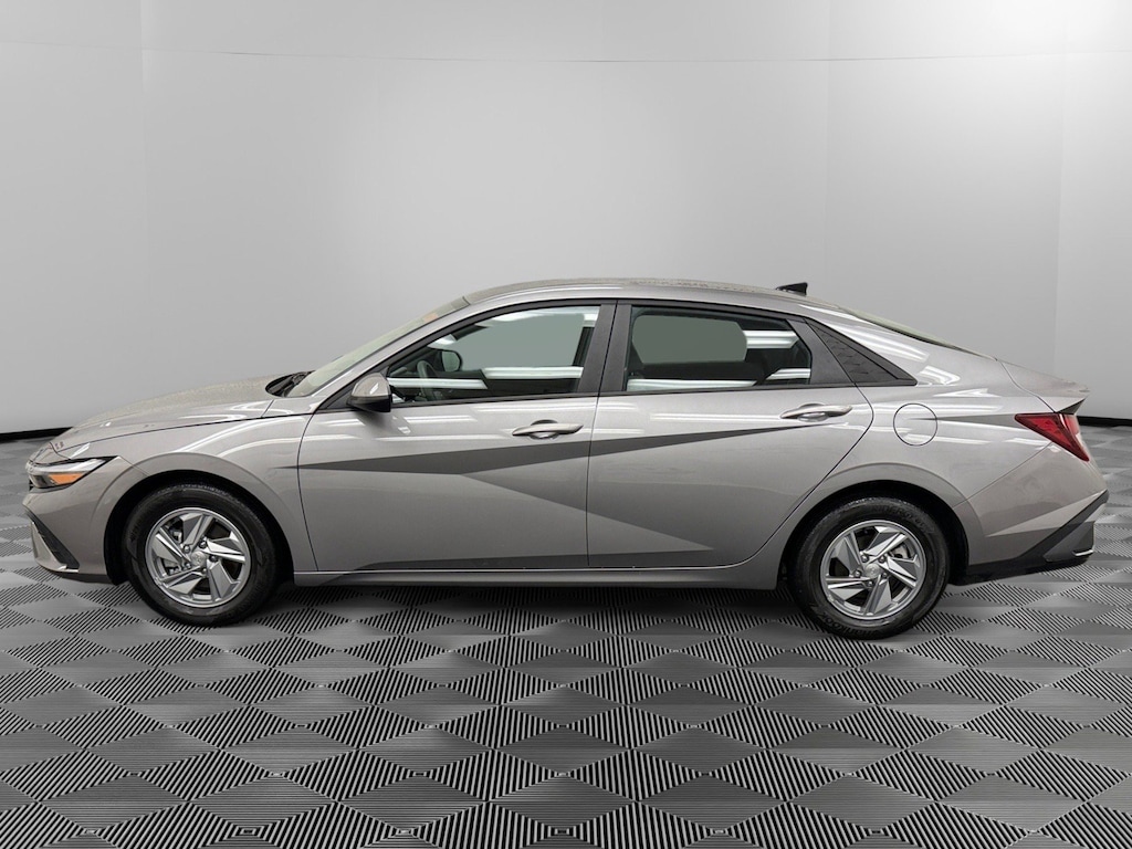 Certified 2024 Hyundai Elantra SE SE IVT