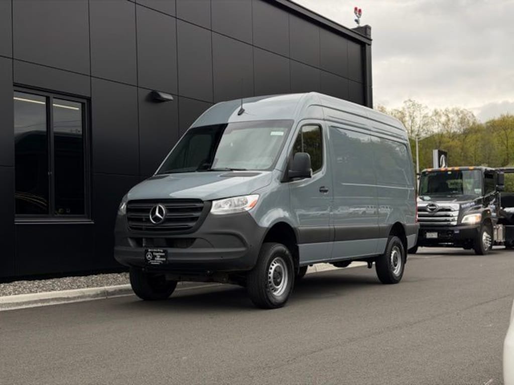 New 2025 Mercedes-Benz Sprinter 2500 Cargo 144 WB Cargo Van