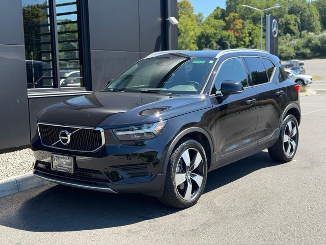 Used 2019 Volvo XC40 Momentum SUV