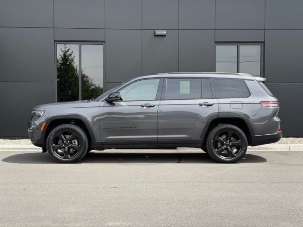 Used 2022 Jeep Grand Cherokee L Altitude SUV