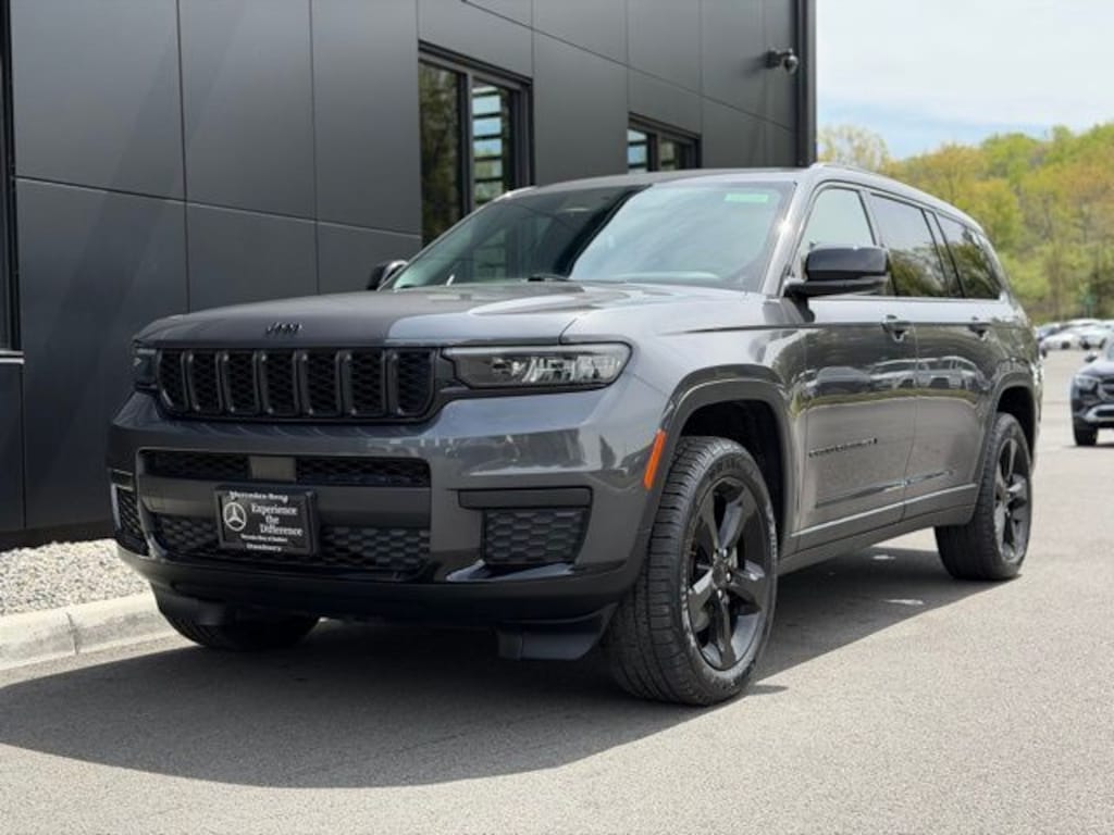 Used 2022 Jeep Grand Cherokee L Altitude SUV