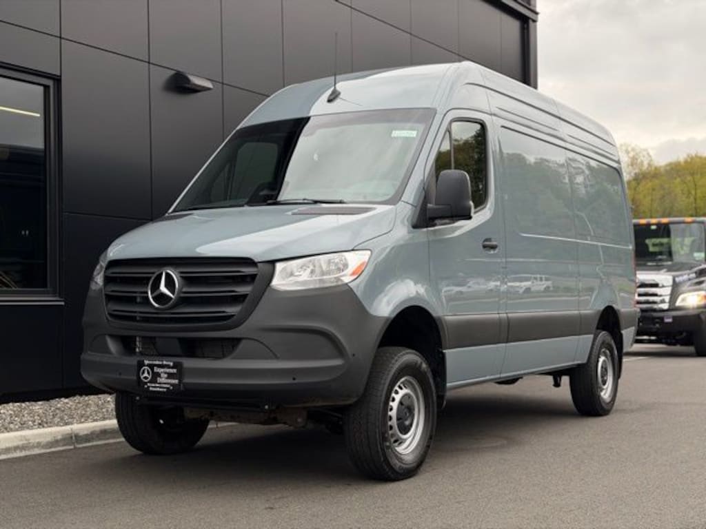 New 2025 Mercedes-Benz Sprinter 2500 Cargo 144 WB Cargo Van