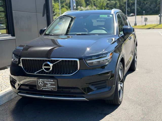 Used 2019 Volvo XC40 Momentum SUV