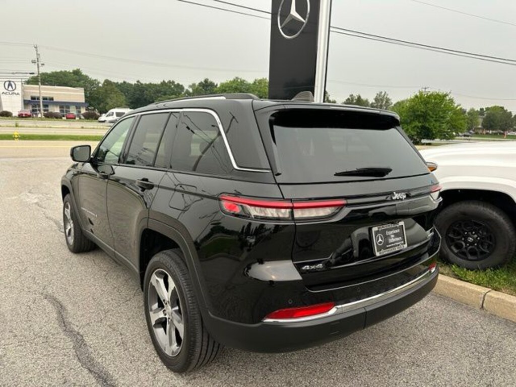 Used 2023 Jeep Grand Cherokee Limited SUV
