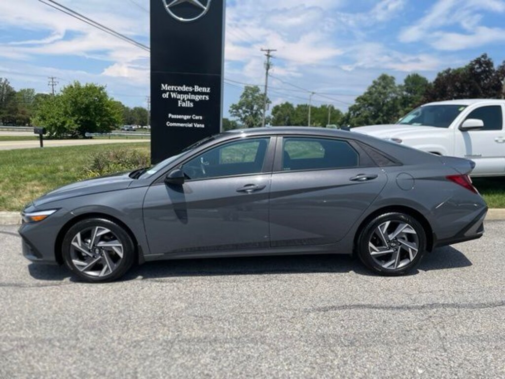 Used 2025 Hyundai Elantra SEL Sport Sedan