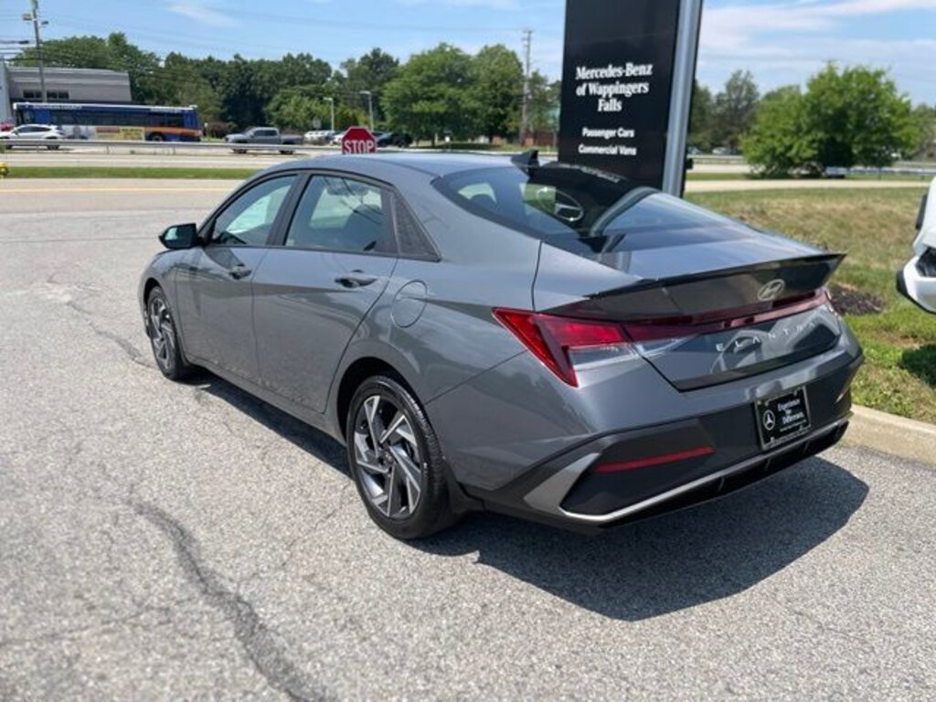 Used 2025 Hyundai Elantra SEL Sport Sedan
