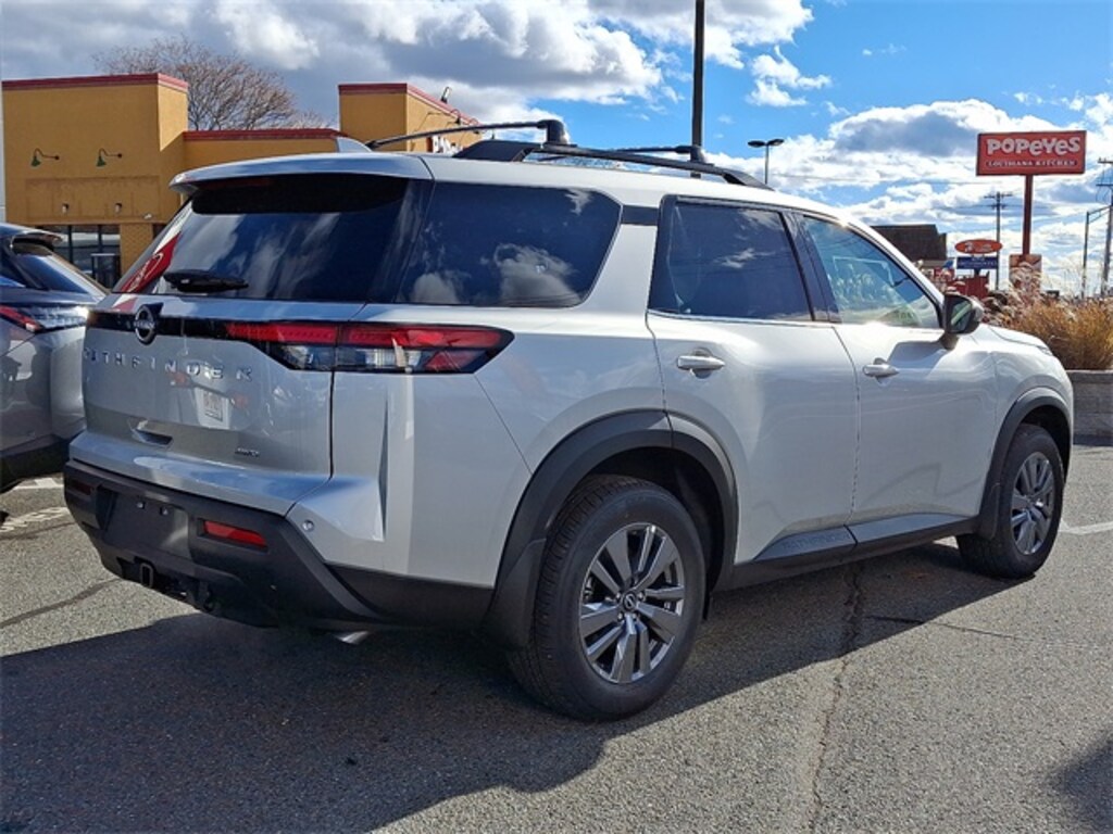 New 2025 Nissan Pathfinder SV SUV