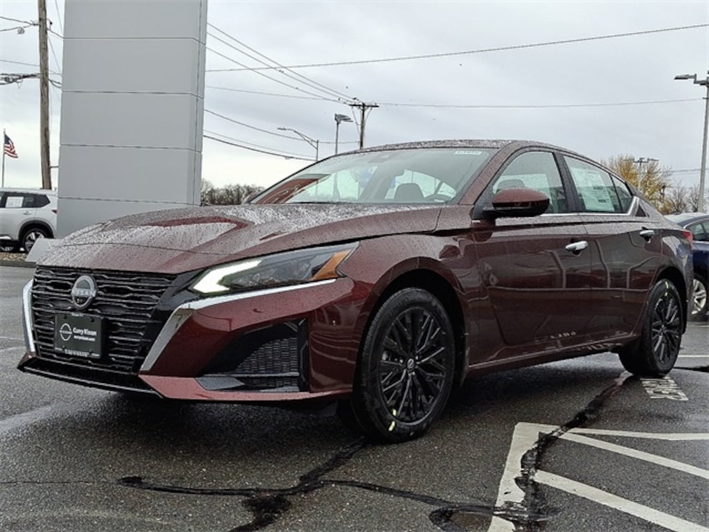 New 2025 Nissan Altima SV Sedan