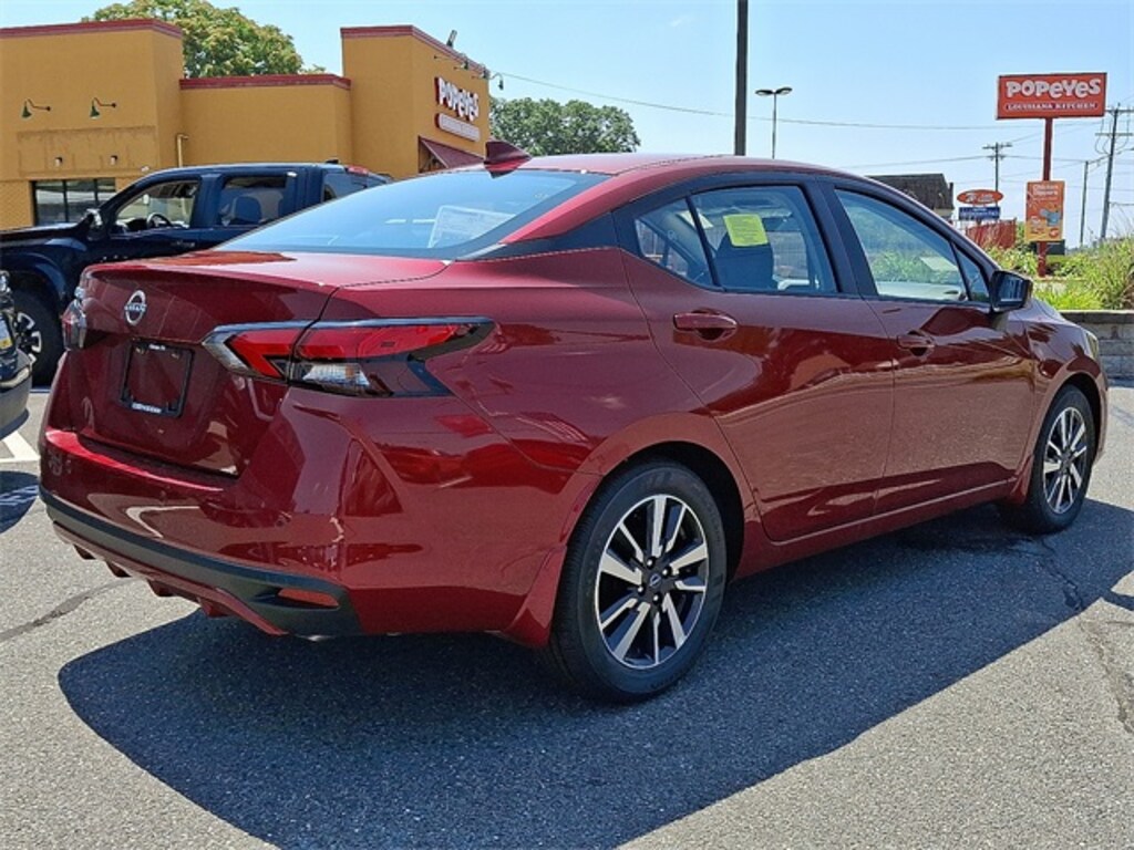 New 2025 Nissan Versa 1.6 SV Sedan