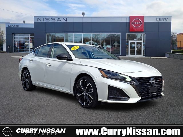 2023 Nissan Altima SR