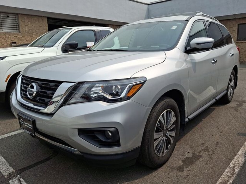 Used 2020 Nissan Pathfinder SL SUV