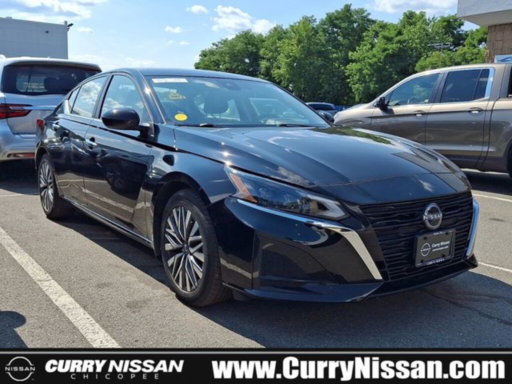 Used 2023 Nissan Altima 2.5 SV Sedan