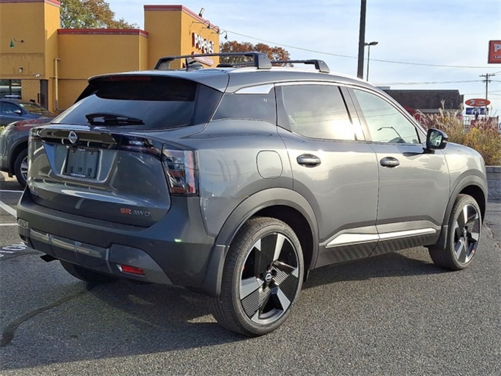 New 2026 Nissan Kicks SR SUV