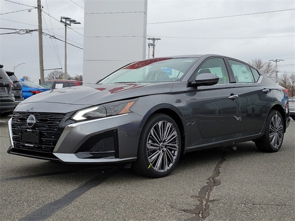 New 2025 Nissan Altima SL Sedan