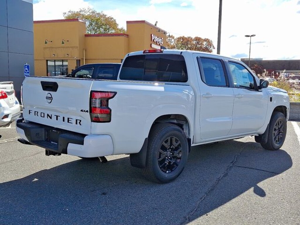 New 2026 Nissan Frontier SV Truck Crew Cab