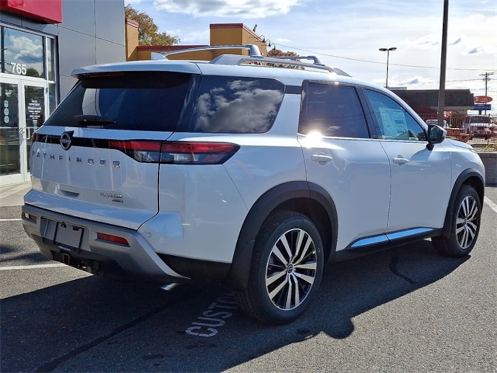 New 2025 Nissan Pathfinder Platinum SUV