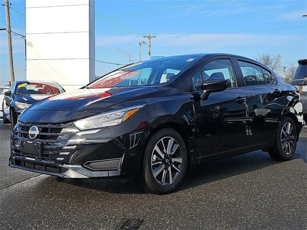 Certified 2025 Nissan