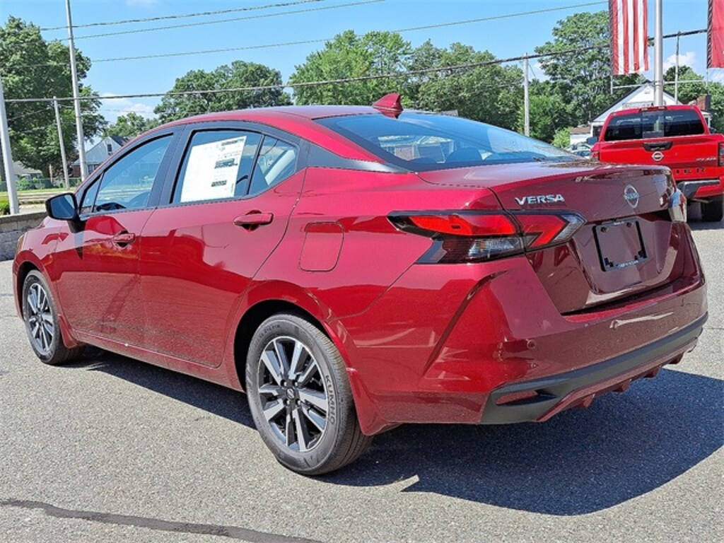New 2025 Nissan Versa 1.6 SV Sedan