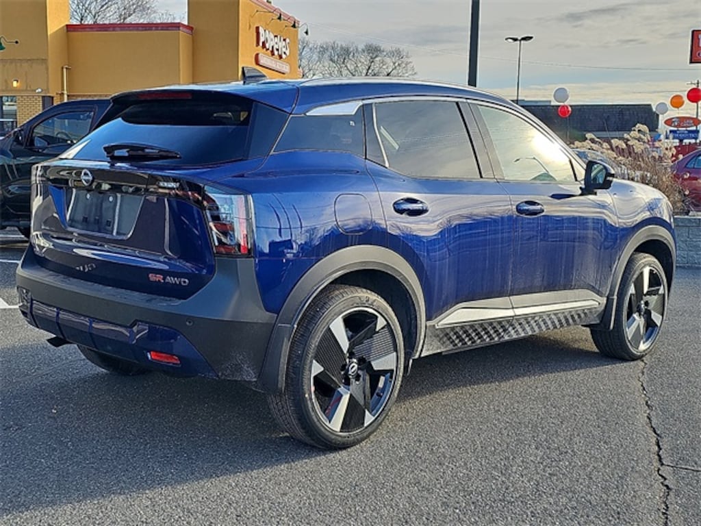 New 2026 Nissan Kicks SR SUV
