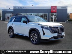 2026 Nissan Pathfinder Platinum SUV