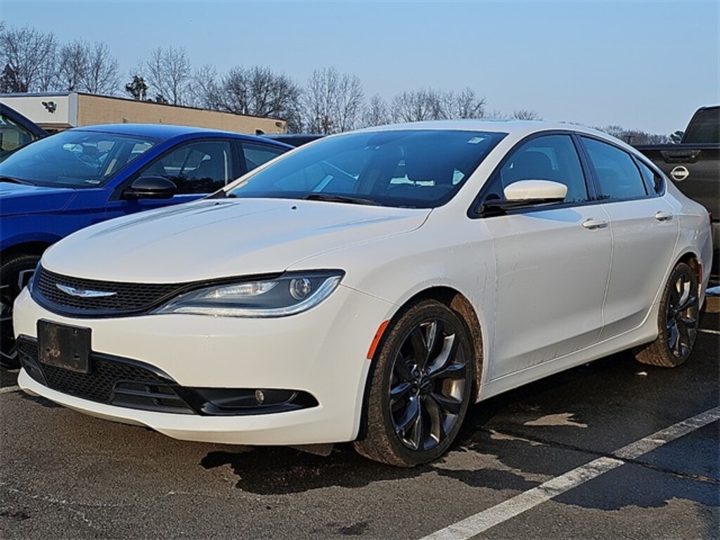 Used 2016 Chrysler 200 S Sedan