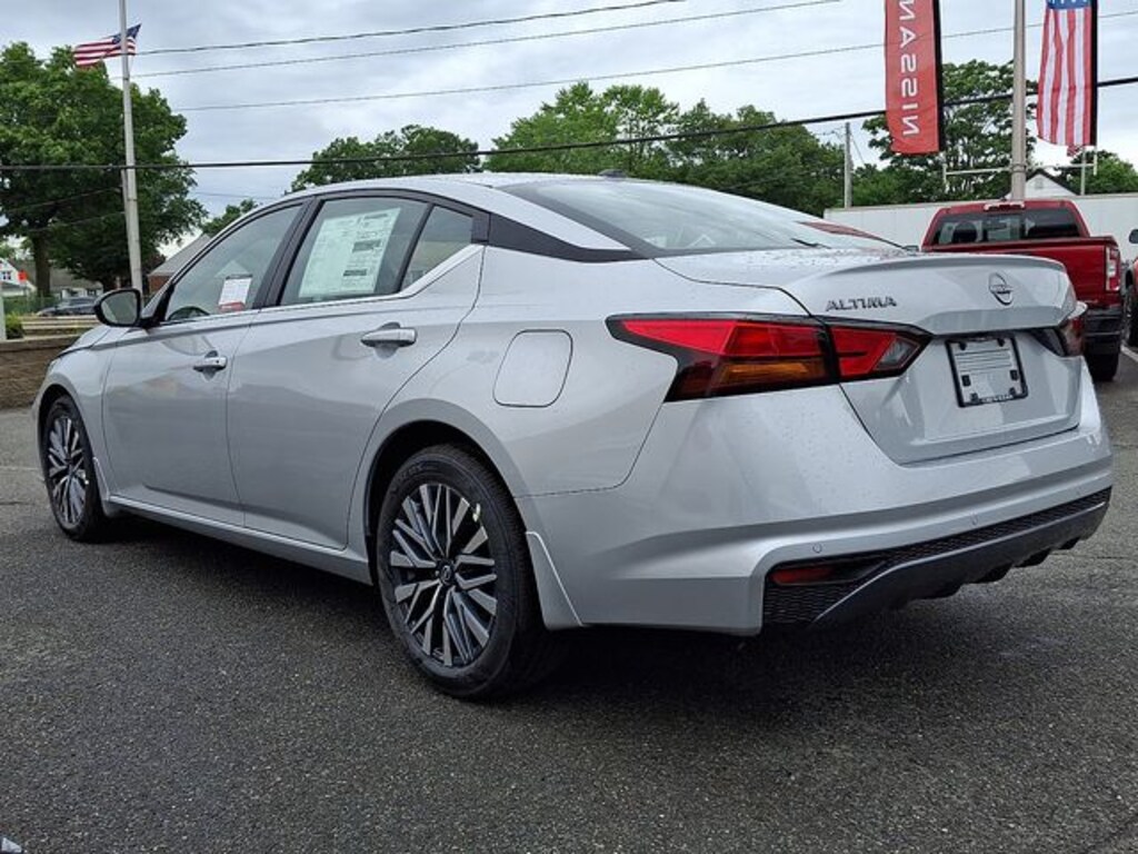 New 2026 Nissan Altima SV Sedan