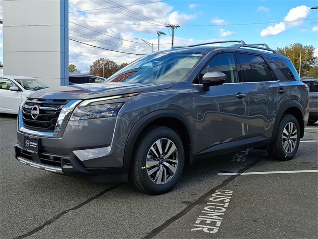 New 2025 Nissan Pathfinder SL SUV