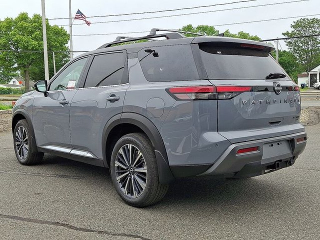 New 2026 Nissan Pathfinder Platinum SUV