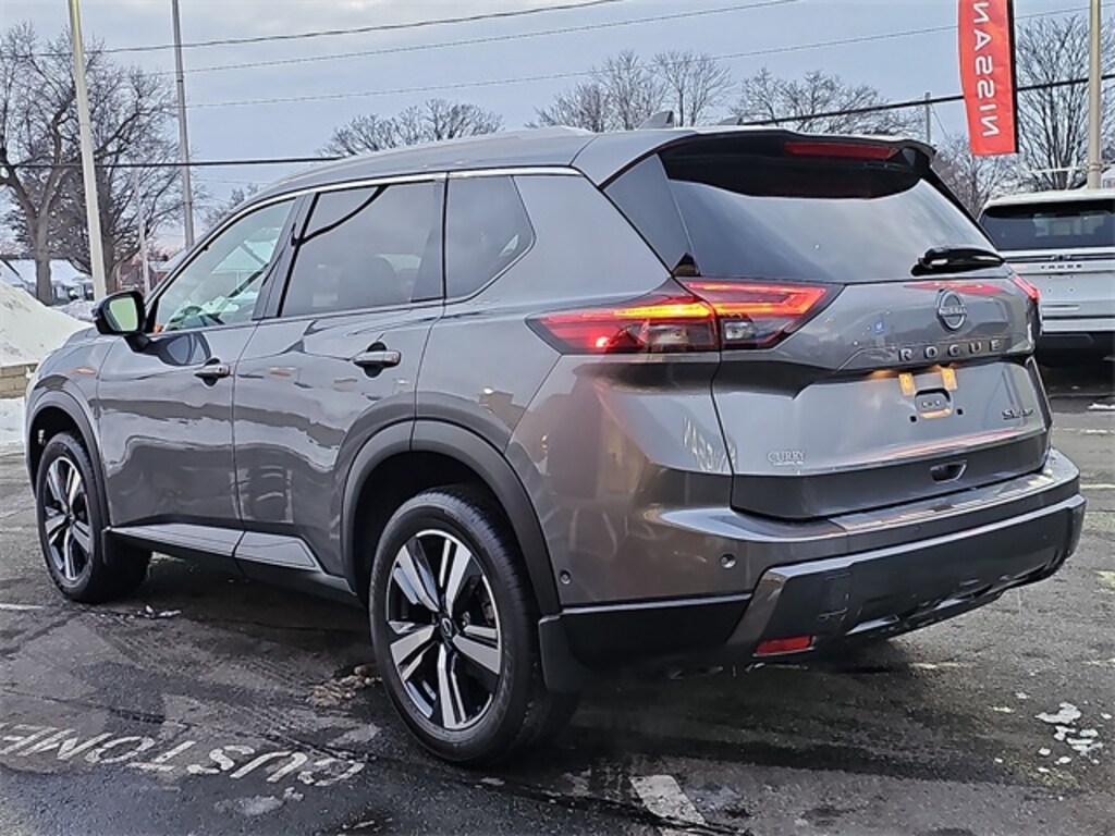 Certified 2025 Nissan Rogue SL SUV