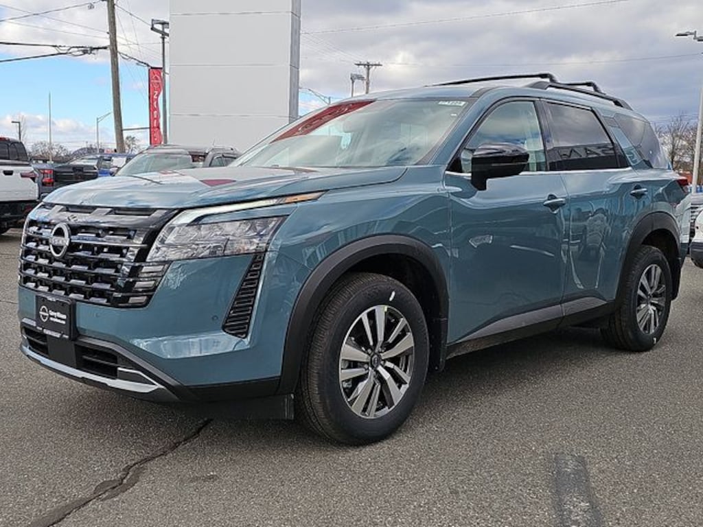 New 2026 Nissan Pathfinder SL SUV