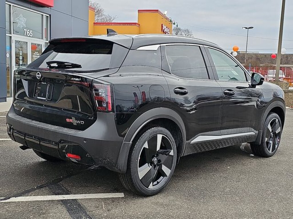 New 2026 Nissan Kicks SR SUV