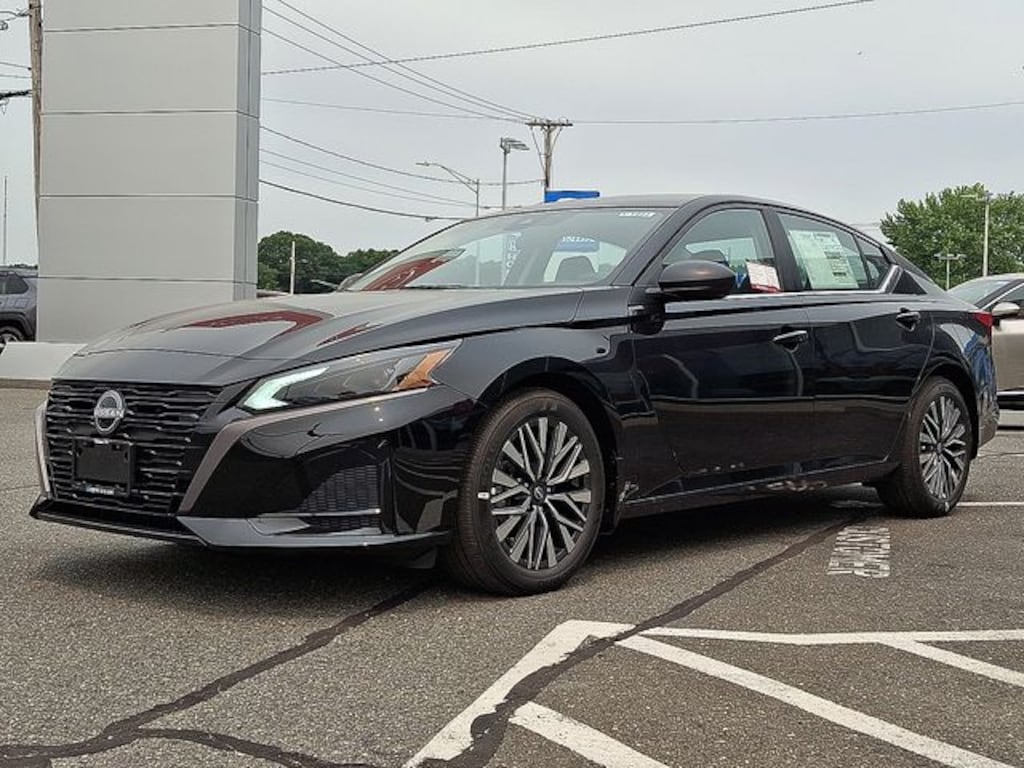 New 2026 Nissan Altima SV Sedan
