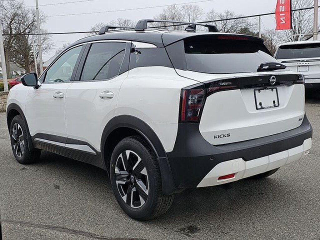 New 2026 Nissan Kicks SV SUV