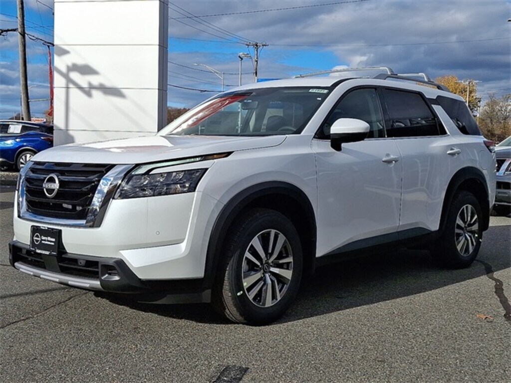 New 2025 Nissan Pathfinder SL SUV