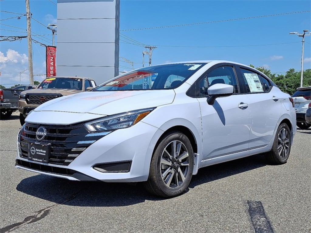 New 2025 Nissan Versa 1.6 SV Sedan