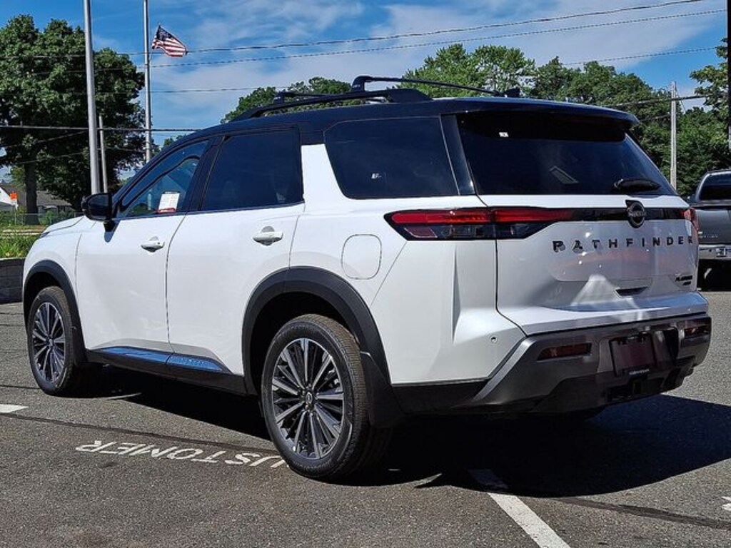 New 2026 Nissan Pathfinder Platinum SUV