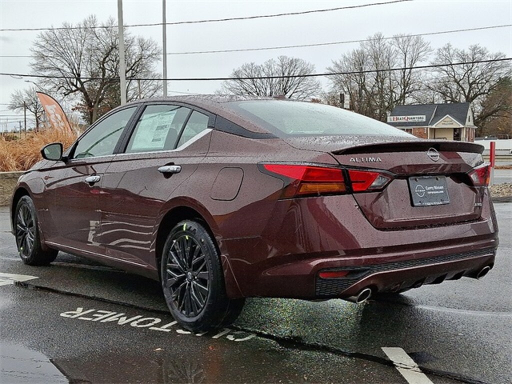New 2025 Nissan Altima SV Sedan
