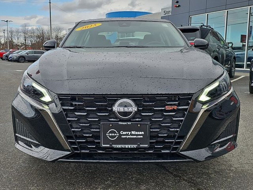 Used 2025 Nissan Altima SR Sedan