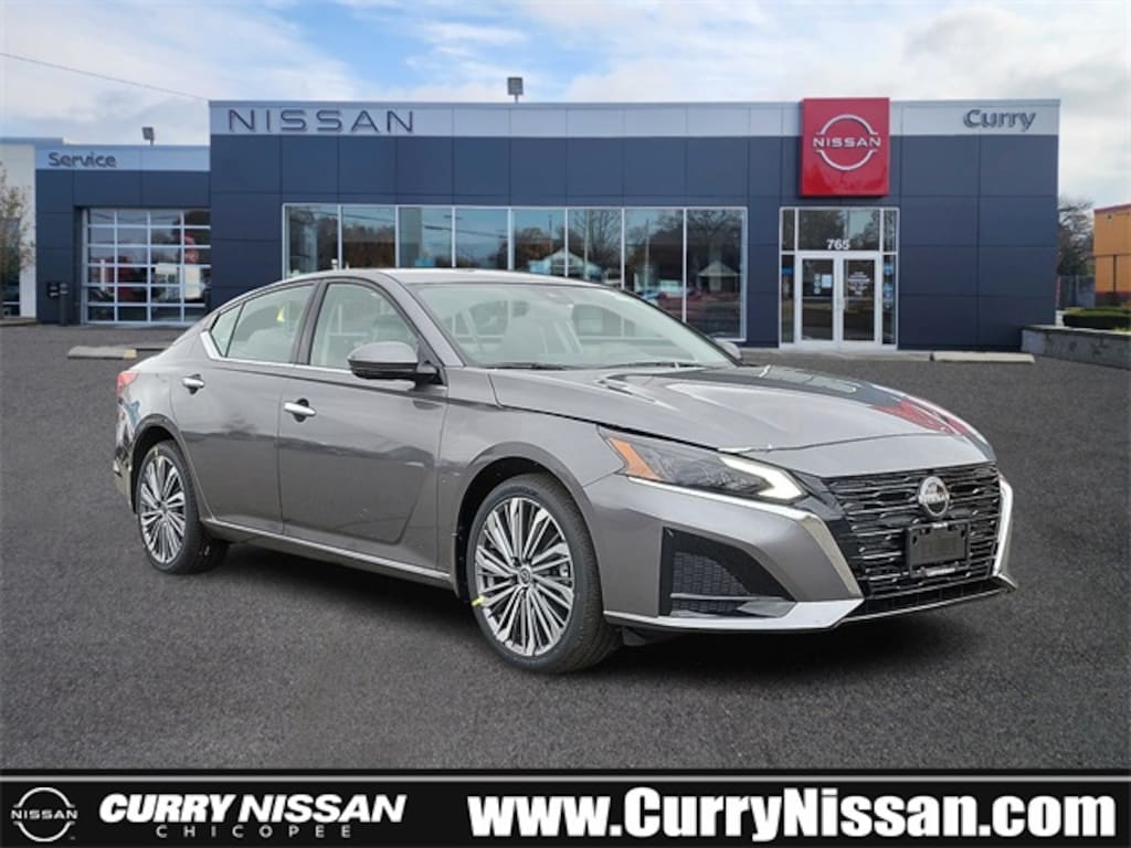 New 2025 Nissan Altima SL Sedan