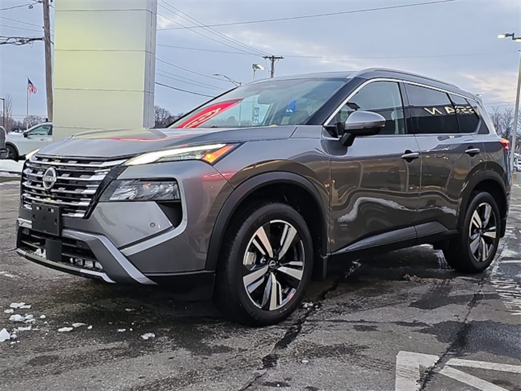 Certified 2025 Nissan Rogue SL SUV