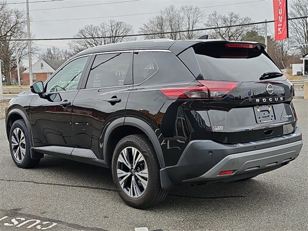 Used 2022 Nissan Rogue SV SUV