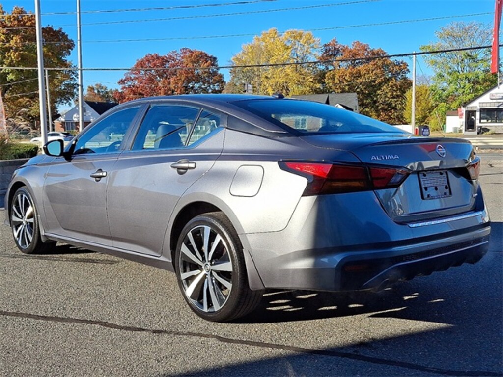Used 2022 Nissan Altima 2.5 SR Sedan
