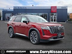 2026 Nissan Pathfinder Platinum SUV