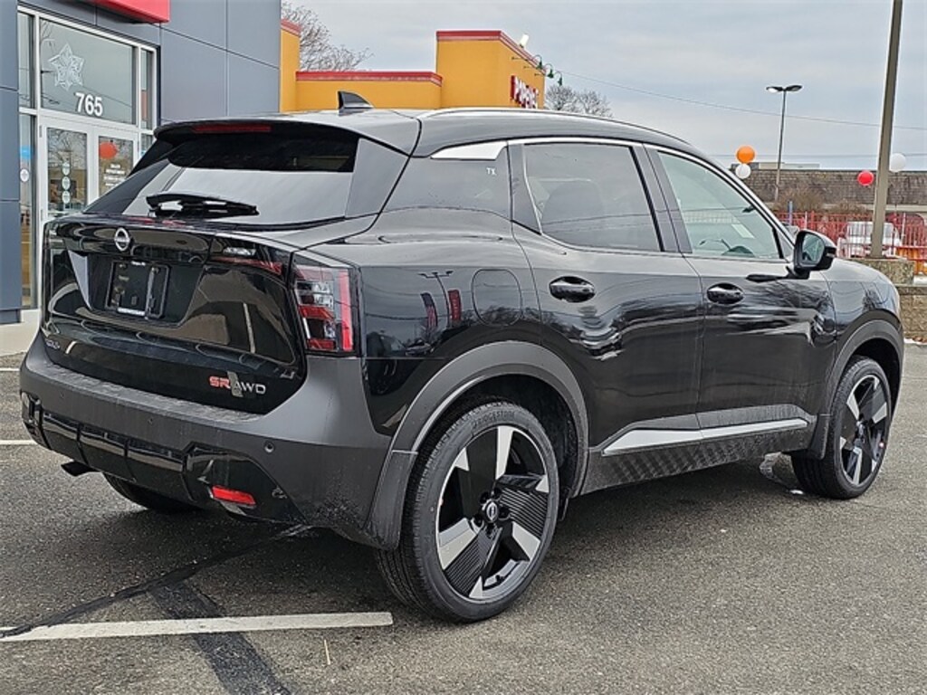 New 2026 Nissan Kicks SR SUV
