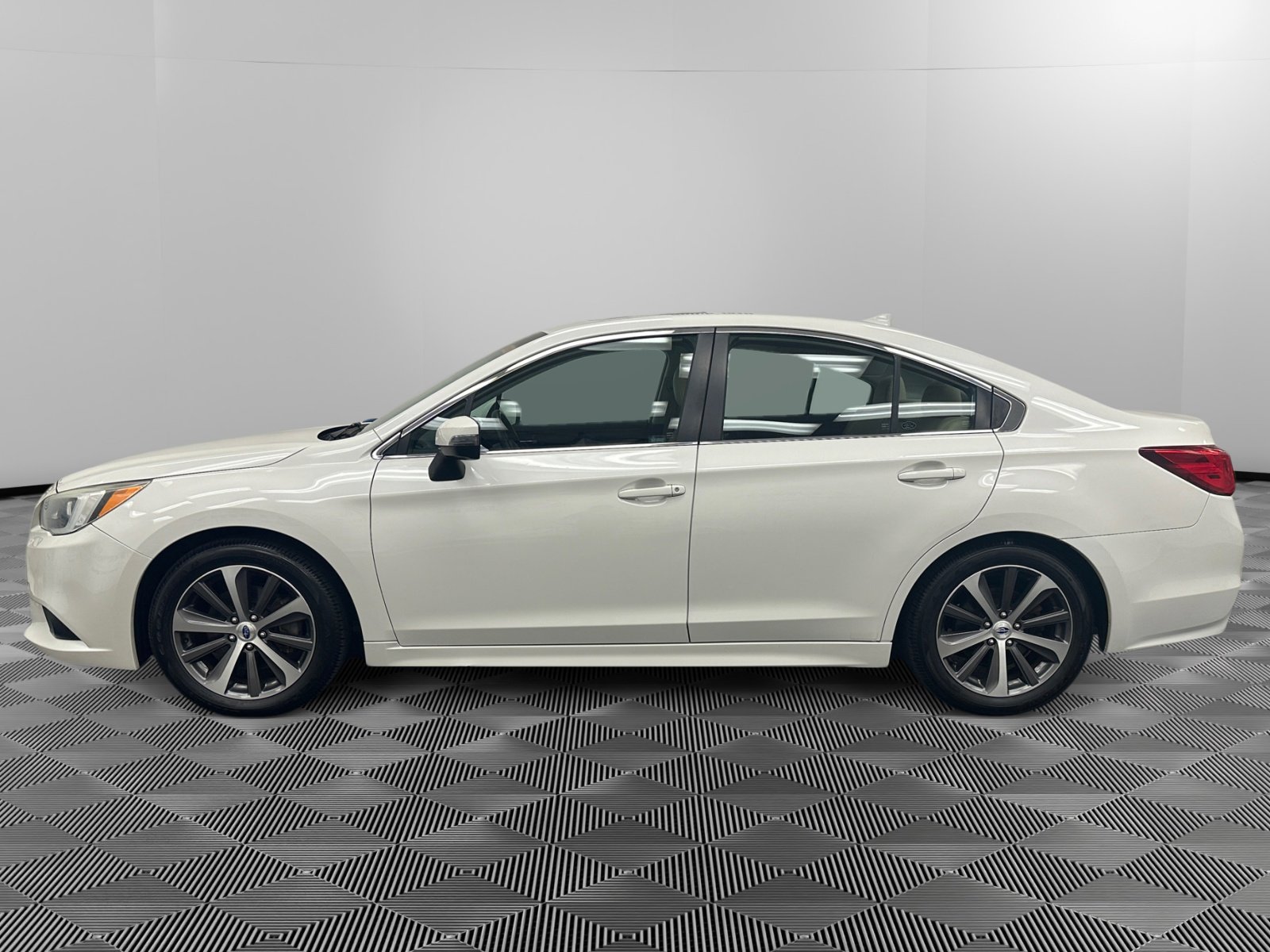 Used 2016 Subaru Legacy 3.6R Limited with VIN 4S3BNEN64G3022354 for sale in Cortlandt Manor, NY