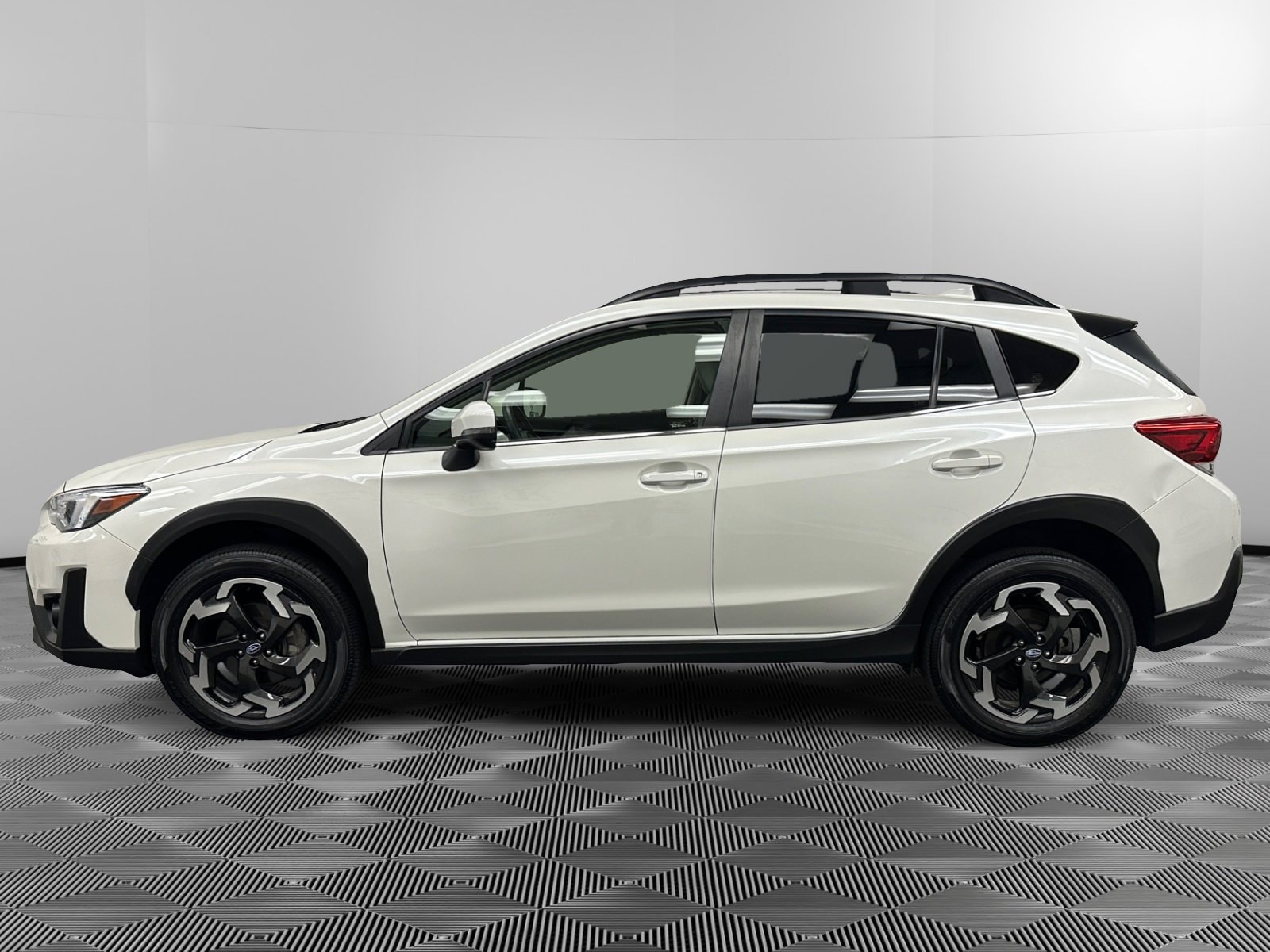 Certified 2022 Subaru Crosstrek Limited with VIN JF2GTHNC4NH275355 for sale in Cortlandt Manor, NY