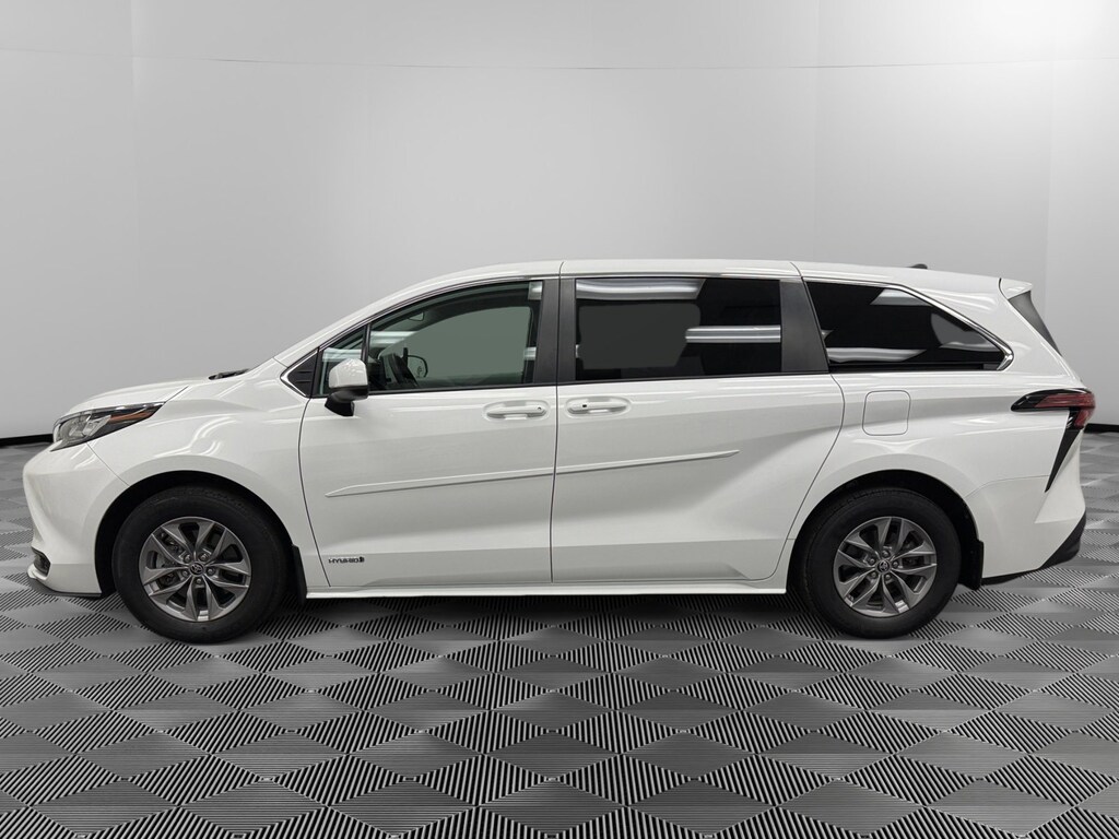 Certified PreOwned 2021 Toyota Sienna For Sale in Cortlandt Manor, NY