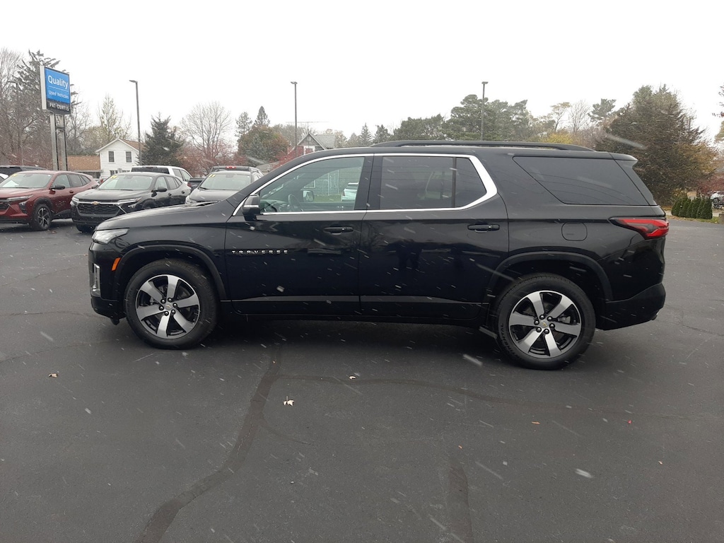 Used 2023 Chevrolet Traverse LT Leather SUV