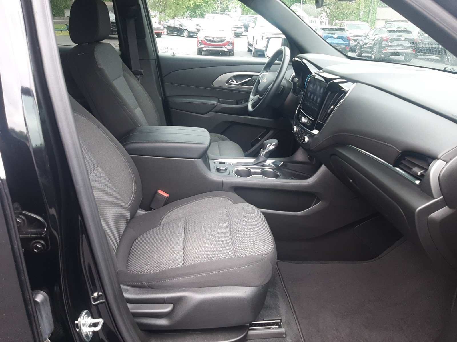 2023 Chevrolet Traverse 1LT - Photo 11